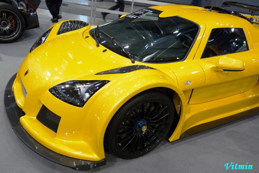 Gumpert_Apollo_02.jpg